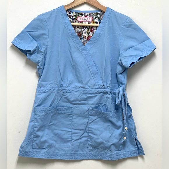 Koi by Kathy Peterson Women's Blue Scrub Top Medical Uniform Size XS - Picture 1 of 6